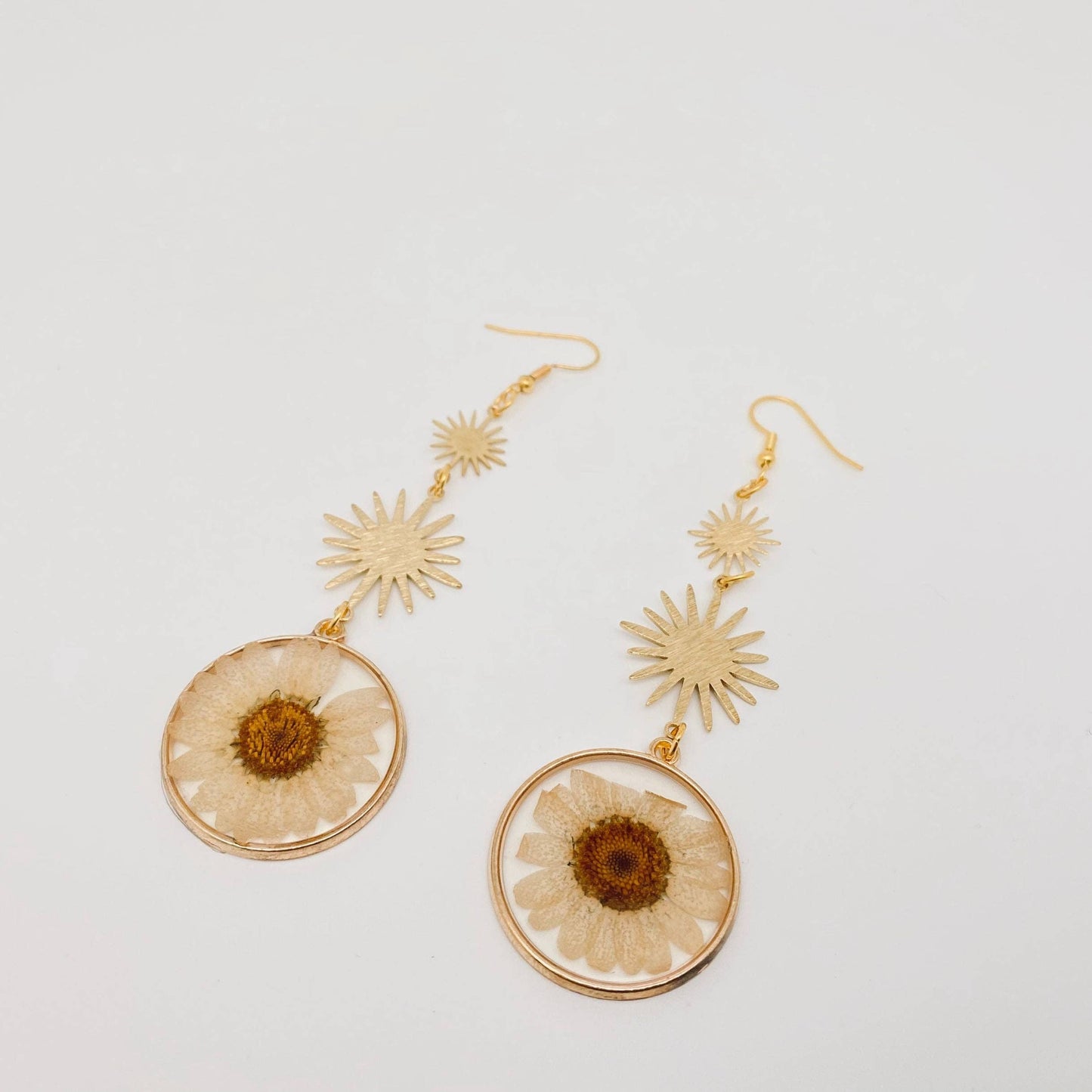 Bohemian Style Daisy Real Flower Pendant Earrings - PDF