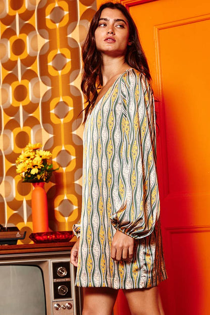 Lantern Sleeves V-neck Tunic Dress