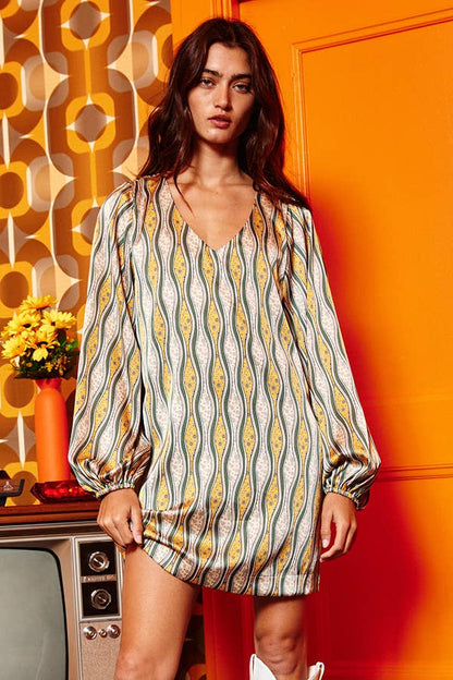 Lantern Sleeves V-neck Tunic Dress