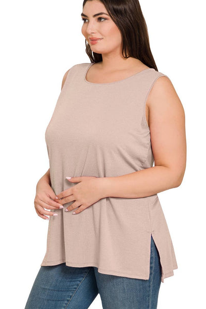 Plus Sleeveless Round Top