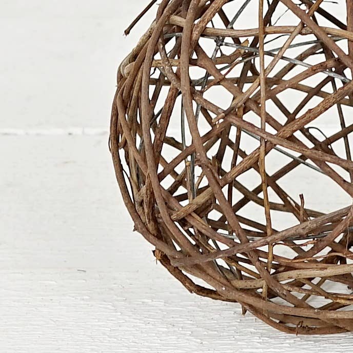 M30950- 6in Grapevine Twig Ball-