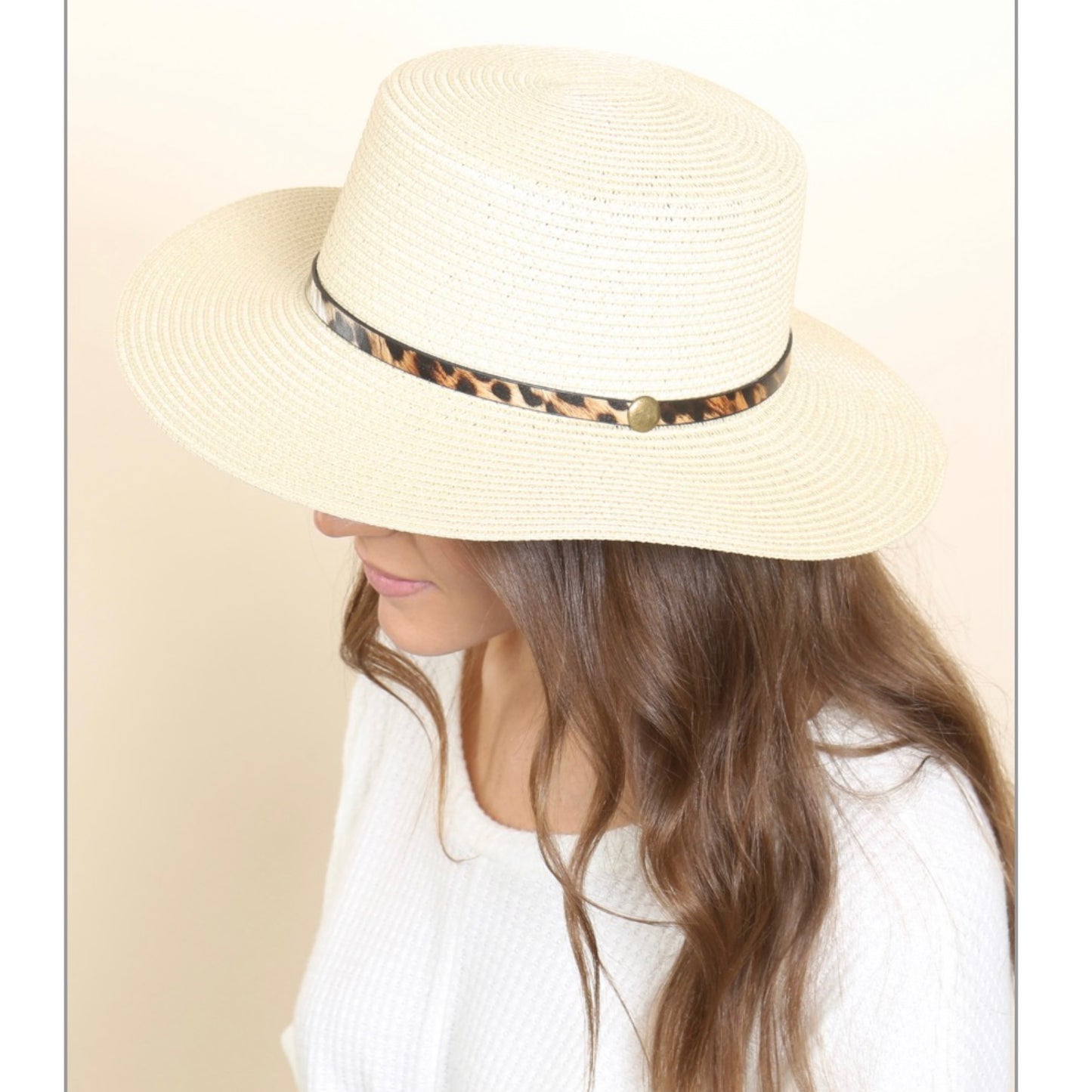 Bahama Brim hat with leopard accent ivory