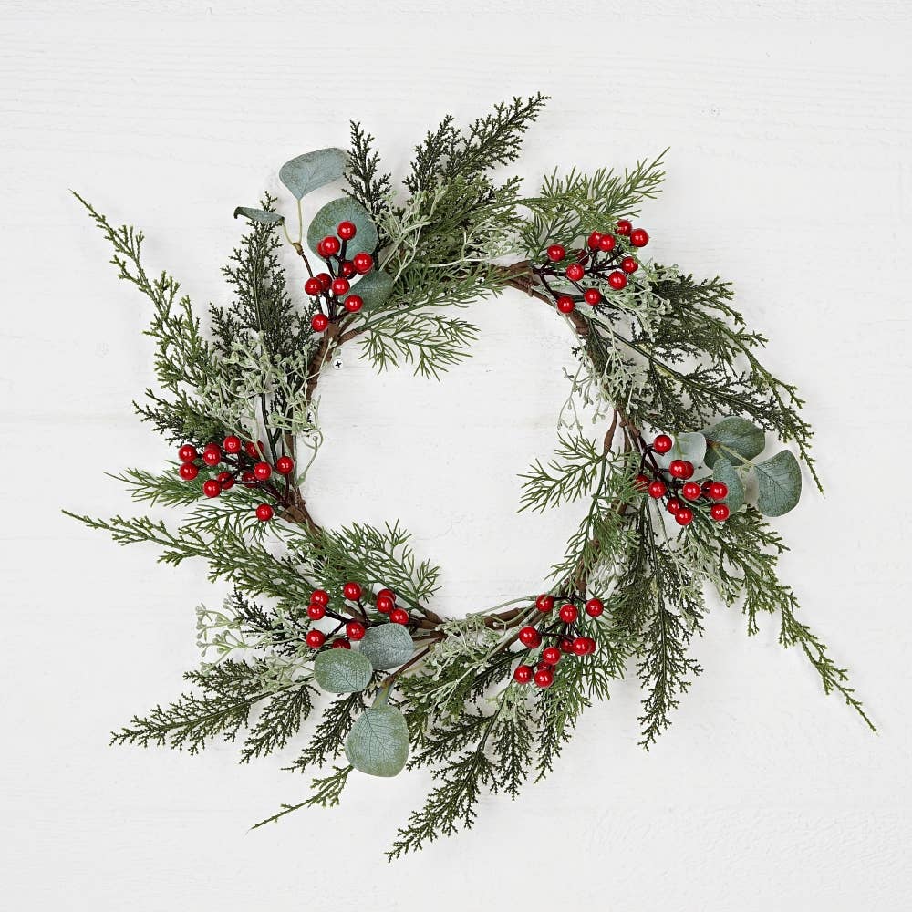 31950-18in(9)Wreath-Mix cedar w. berries, silver dollars