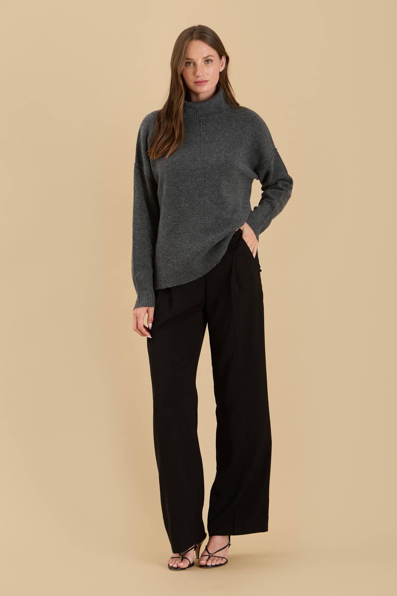 TURTLENECK FRONT SEAM KNIT PULLOVER SWEATER